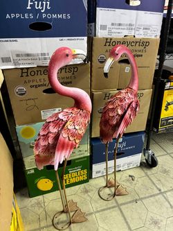 Evergreen solar LED flamingo pair