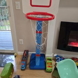 FREE TODDLER BASKETBALL HOOP