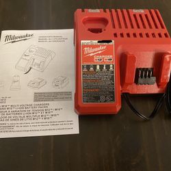 Milwaukee M12 M18 Charger