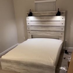 Bed Frame With Reading Lights (battery)