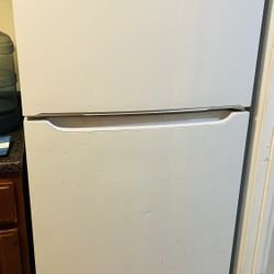 Frigidaire Fridge 