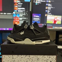 Jordan 4 Retro