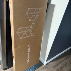 Desk table