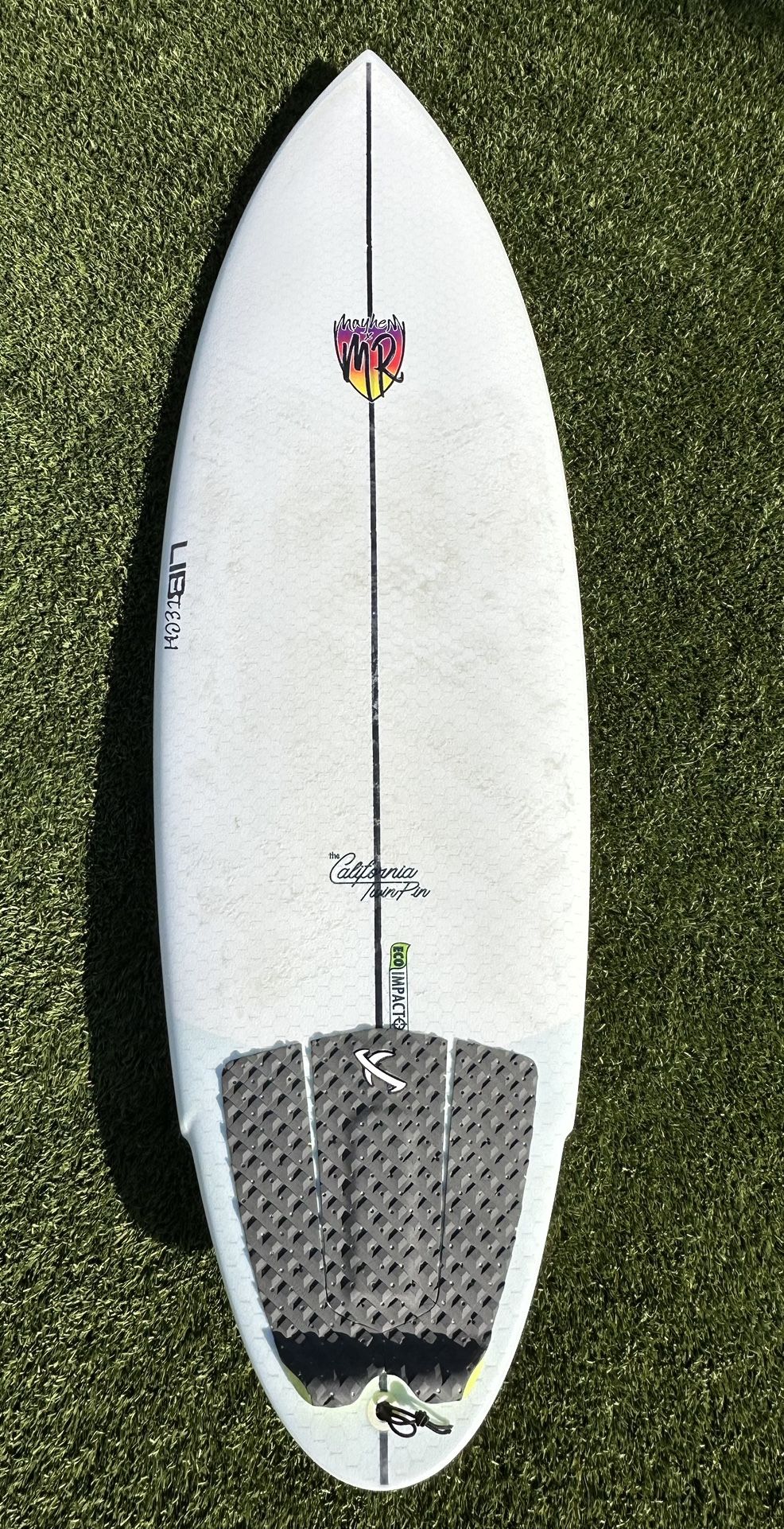 Surfboard 5'9" Lib Tech MR Mayhem California Twin Pin New MR 2 Plus 1 Fins & Track Pad *Used Once* Perfect Condition