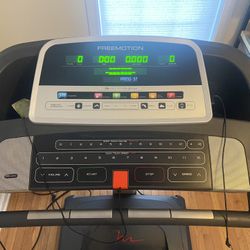 Treadmill - Freemotion XTR90