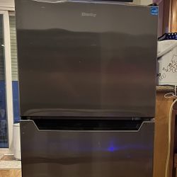 Small Top Freezer Refrigerator 