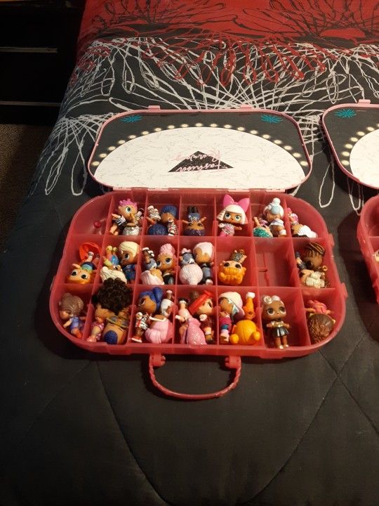 30 LOL DOLLS NEVER PLAYED WITH AT ALL