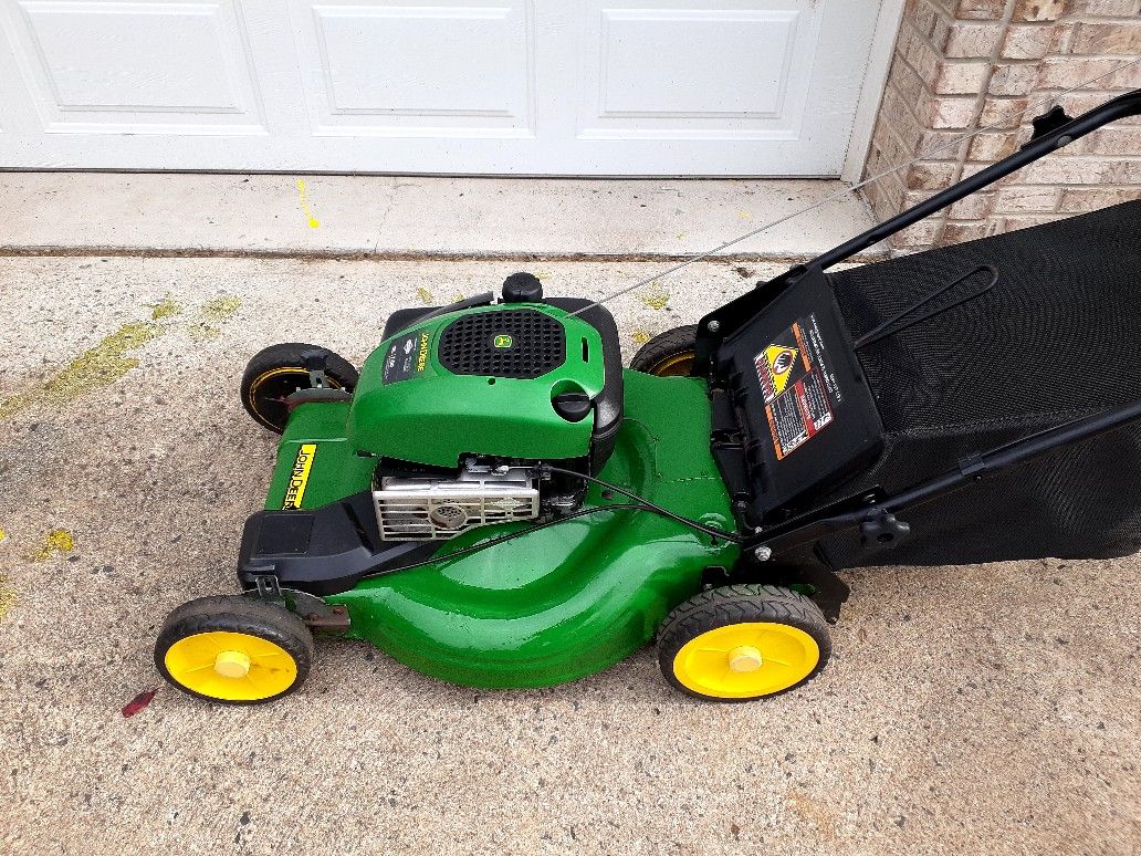 Self Propelled mower With Bag 