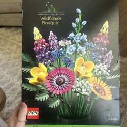 Brand New Lego Wildflower Bouquet