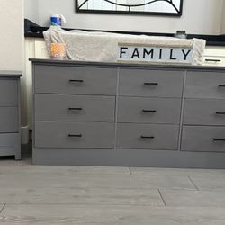 Dresser & Nightstand 