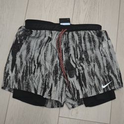 Nike Men's flex stride 5 Inch 2-in-1 running shorts Size M - NEW