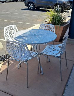 5-piece Outdoor Patio Dining Set