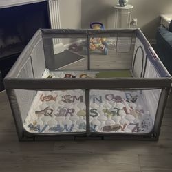 Large Baby Playpen w/ Zipper Door & Mat – Excellent Condition