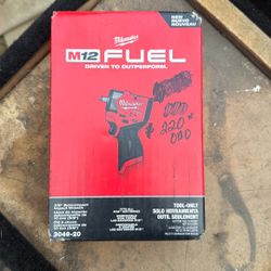 3/8 Subcompact Impact Wrench Milwaukee