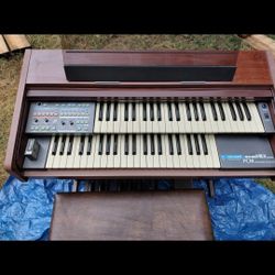 Viscount Vintage Electronic Organ