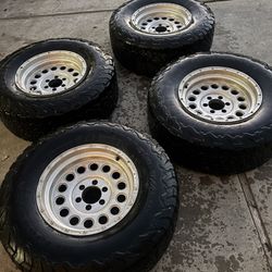 17 Inch Racelines With 35 BFG