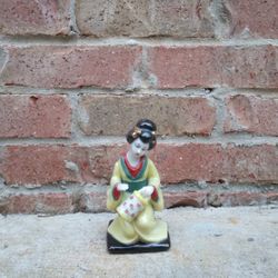 Vintage Geisha Porcelain Figurine 