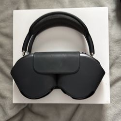 AirPods Max (1st Gen) (Lightning USB)