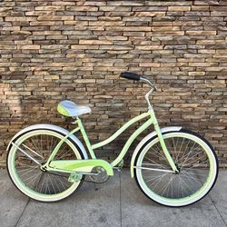 Huffy Cranbrook 26 inch Beach Cruiser Lime Green