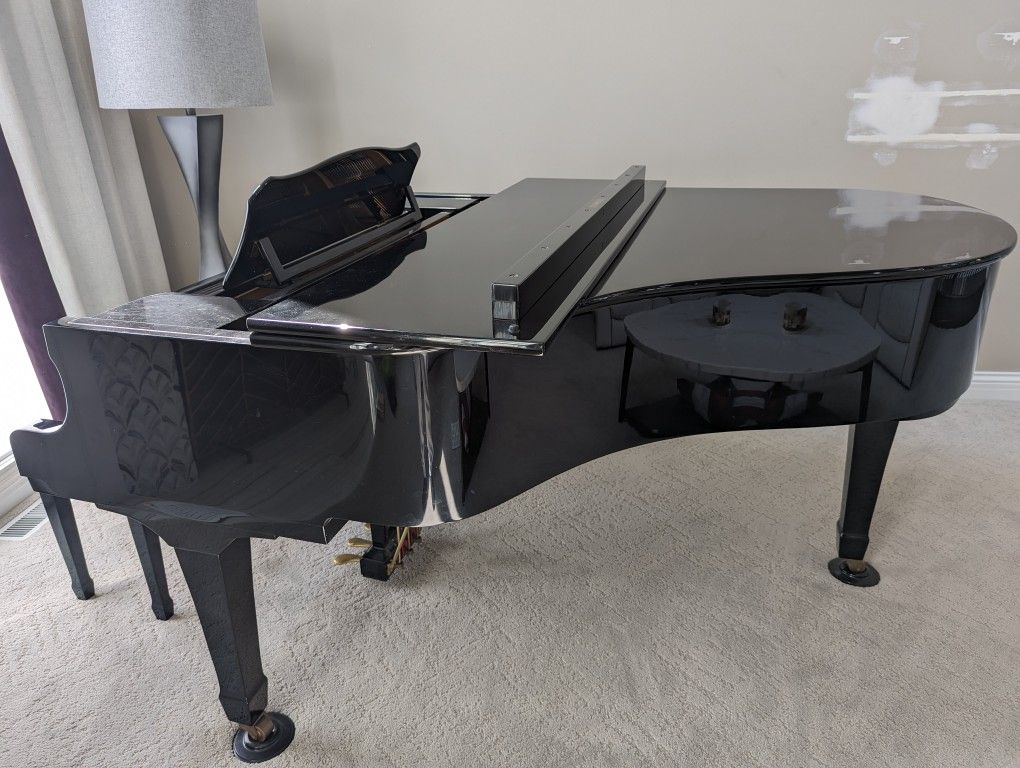 Young Chang Black Grand Piano( Accepts Best Offer)
