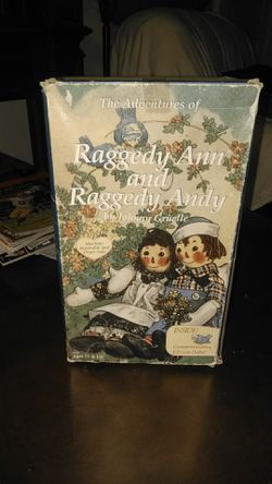 Very collectible raggedy Ann and Andy commemorative edition dolls