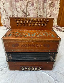 Hohner accordion