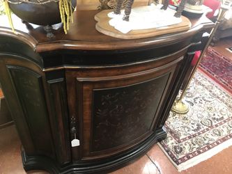 Luxurious Statement Piece