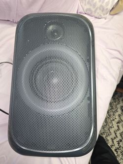 Speaker Bluetooth. By ONN