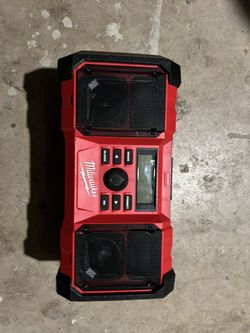 Milwaukee Stereo Like New