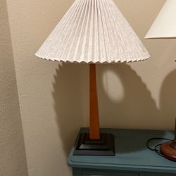 2 Desk Lamps