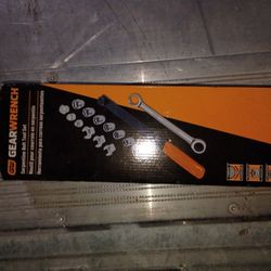 Serpentine Belt Tool & Socket Set (15 pc)