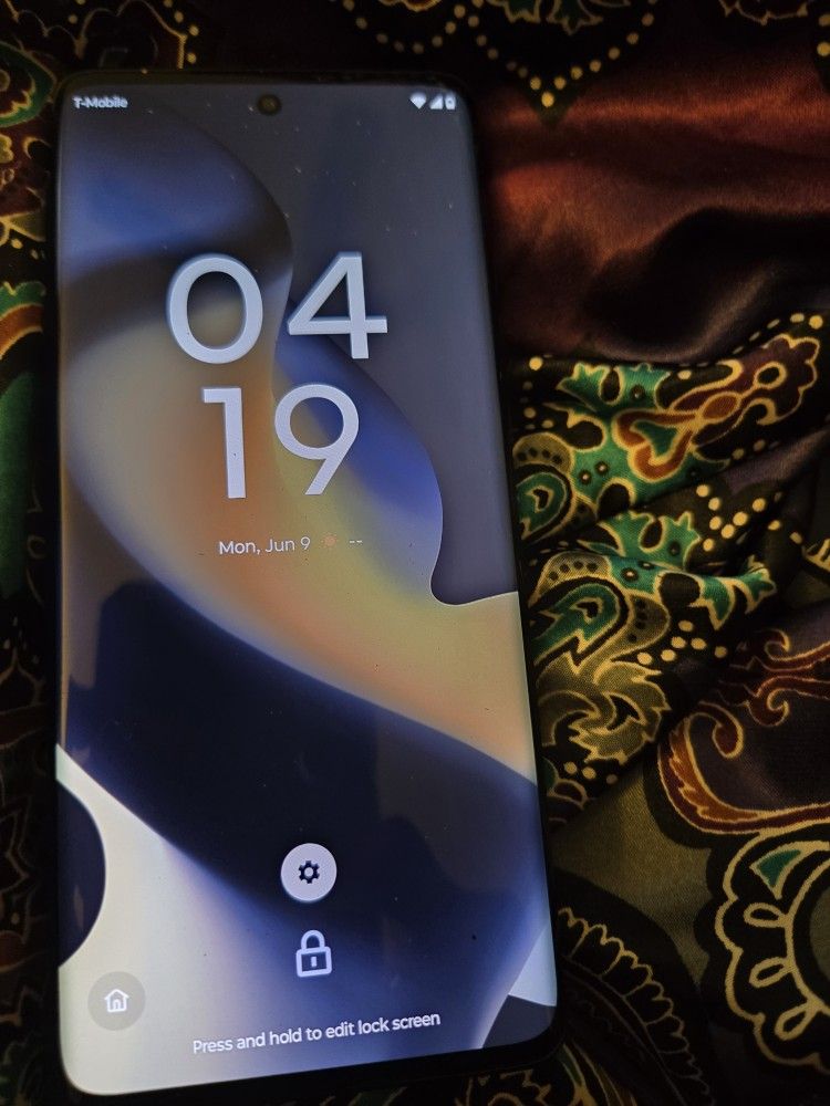 Brand New 2024 Motorola Edge