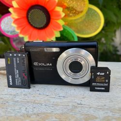 Casio Exilim EX-Z75 Digital Camera