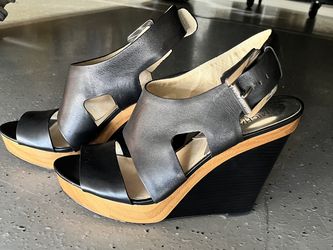 Michael Kors Carla Wedge Platform Size 9