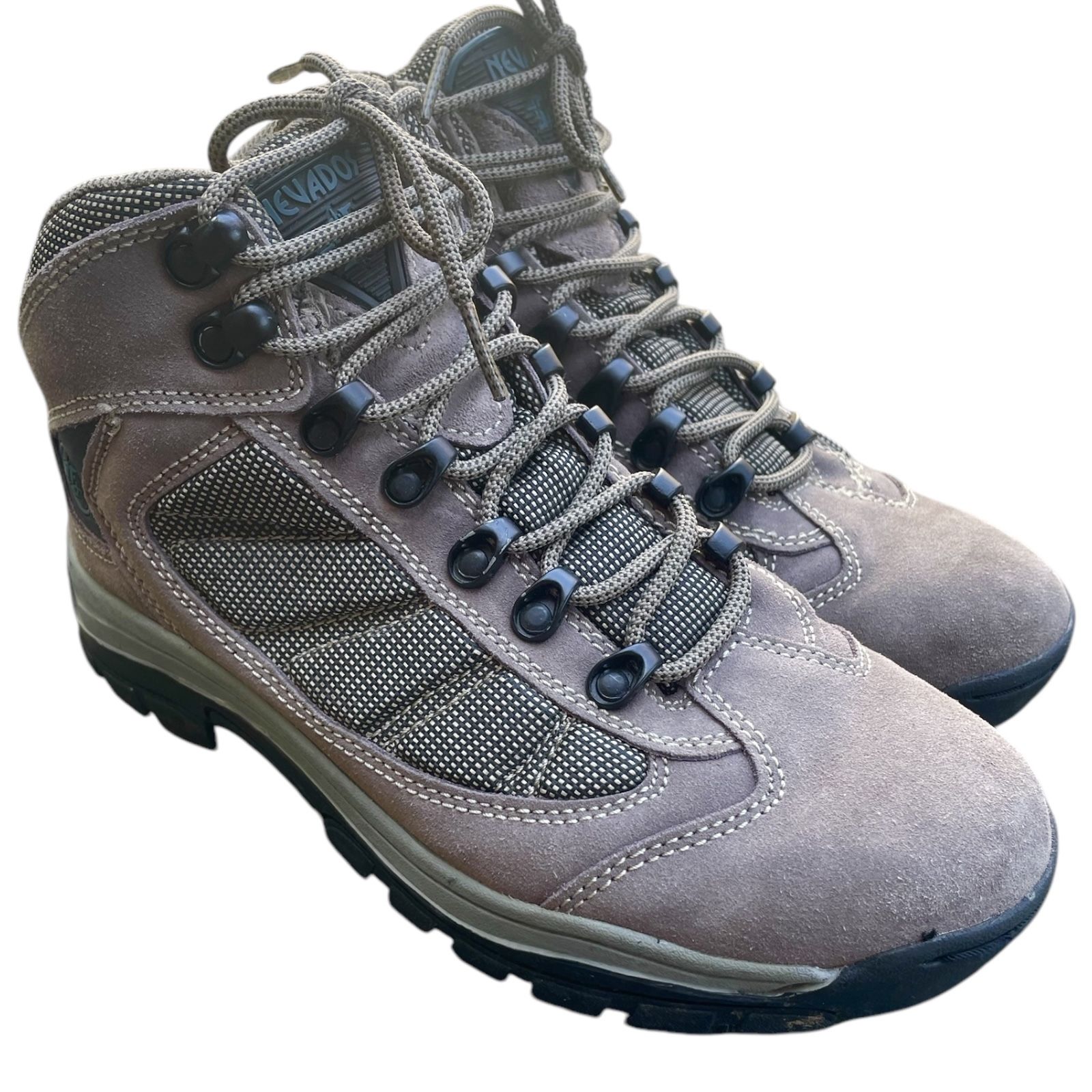 Nevados Suede Women’s Hiking Boots- 8.5