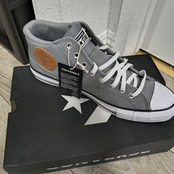 Men's Size 13 Converse 