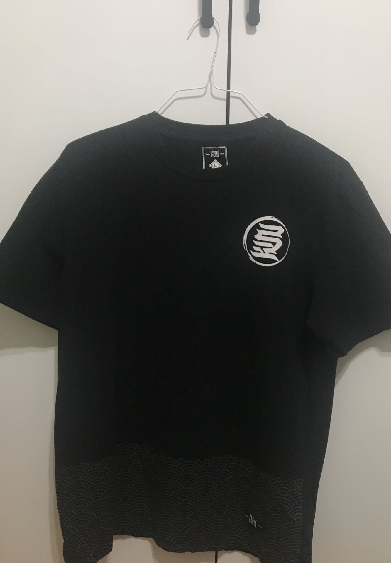 Kinjaz Tsunami Wave Tee - KIN Aesthetik - Size Large