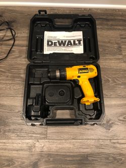 WOW - Clean- DeWalt Drill 9.6 V- Light use