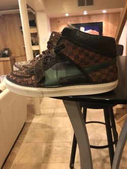 Louis Vuitton’s size 9