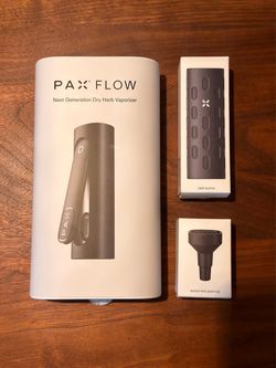 Pax Flow with accessories