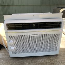5000 BTU Toshiba Window Air Conditioner