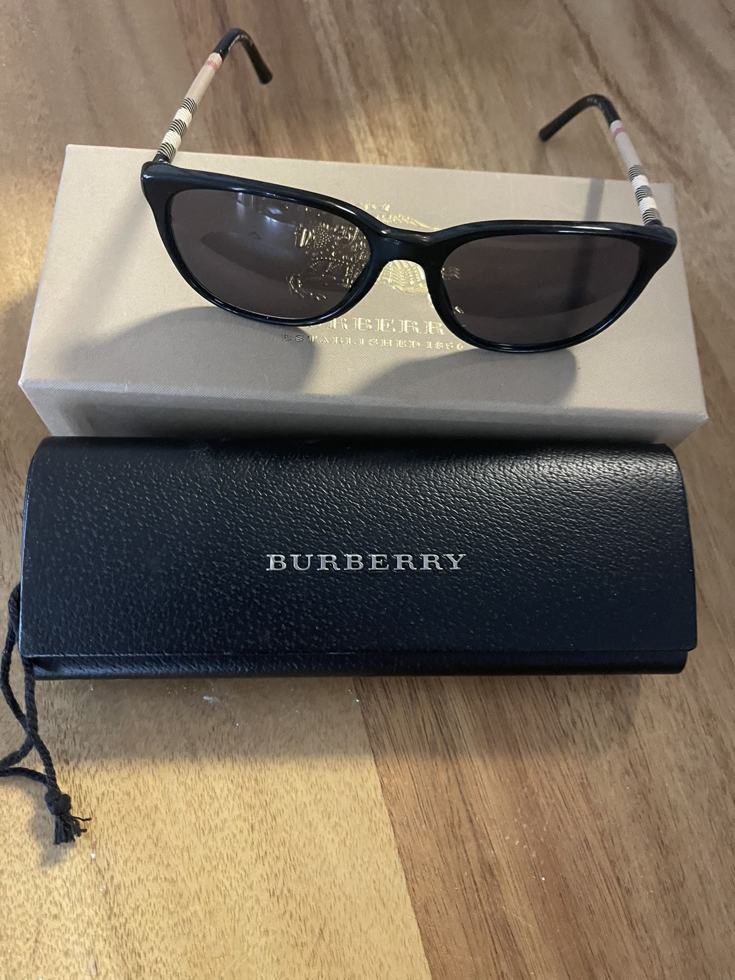 Burberry - REAL- Sunglasses 