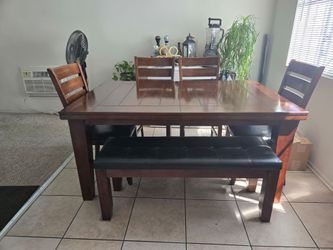 Wood 6 piece Dining Table