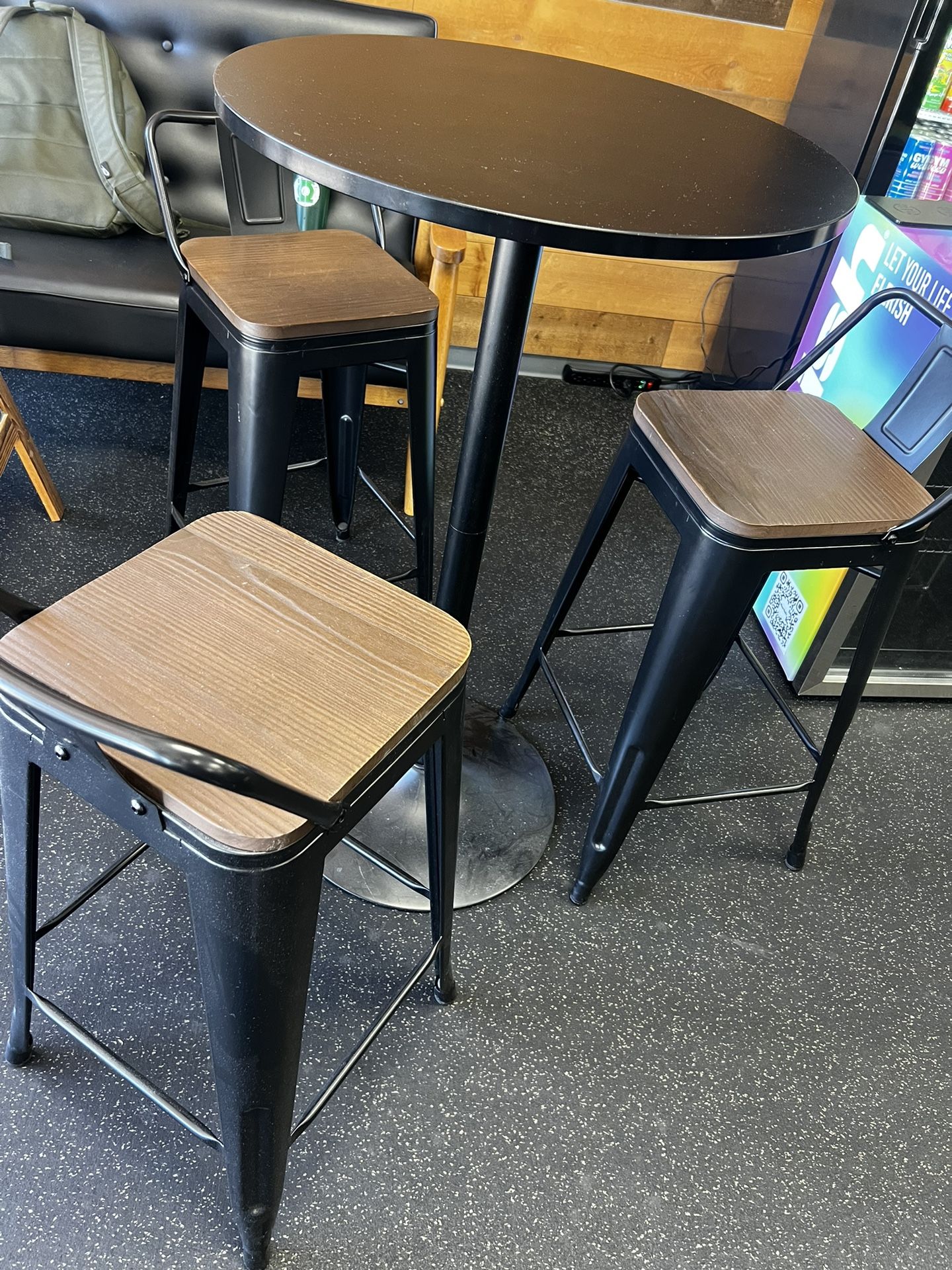 Bar Table & Stools