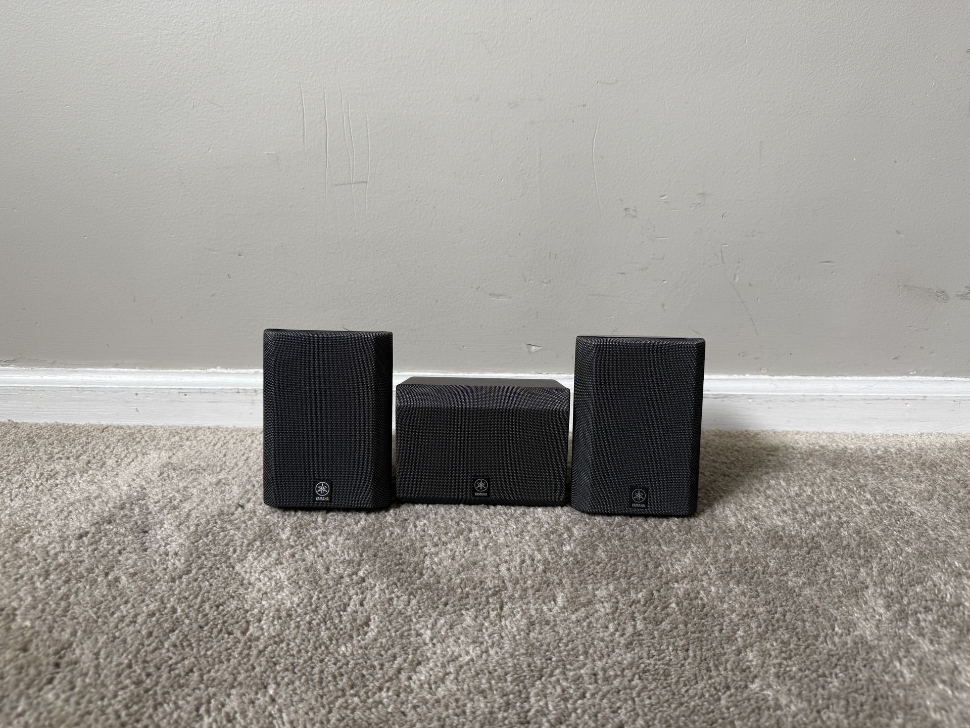 Yamaha Home Theater Surround Satellite Speakers with Center Channel Speaker