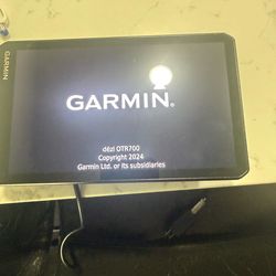 Garmin dezl otr 700 7”  truckers gps