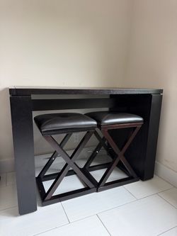 Hightop Bar with 2 stools