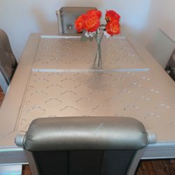Dinning Room Table See Of 5 