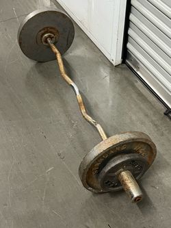 Olympic curl bar 90 pounds total selling for 50$