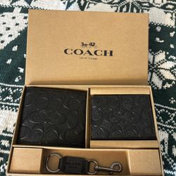 COACH WALLET 3 IN 1 GIFT BOX (**BRAND NEW**)